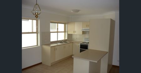 Secure, Immaculate & Refurbished Unit in popular Lutwyche! - Photo 4