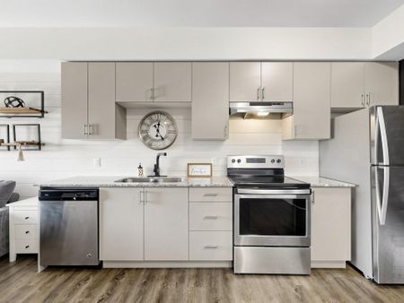 For Lease - 290 Liberty Street Unit# 415, Clarington, Ontario - Photo 4