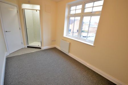 1 bedroom Flat To Let - Photo 4