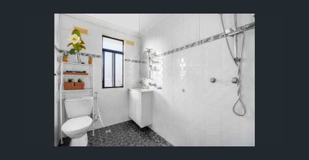 Three Bedroom Home - Photo 5