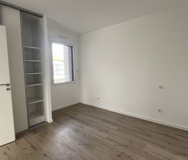Location Maison 4 pièces 95m² NIORT 79000 - Photo 4