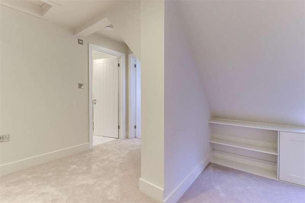 Burrows Cross, Shere, GU5 - Photo 1