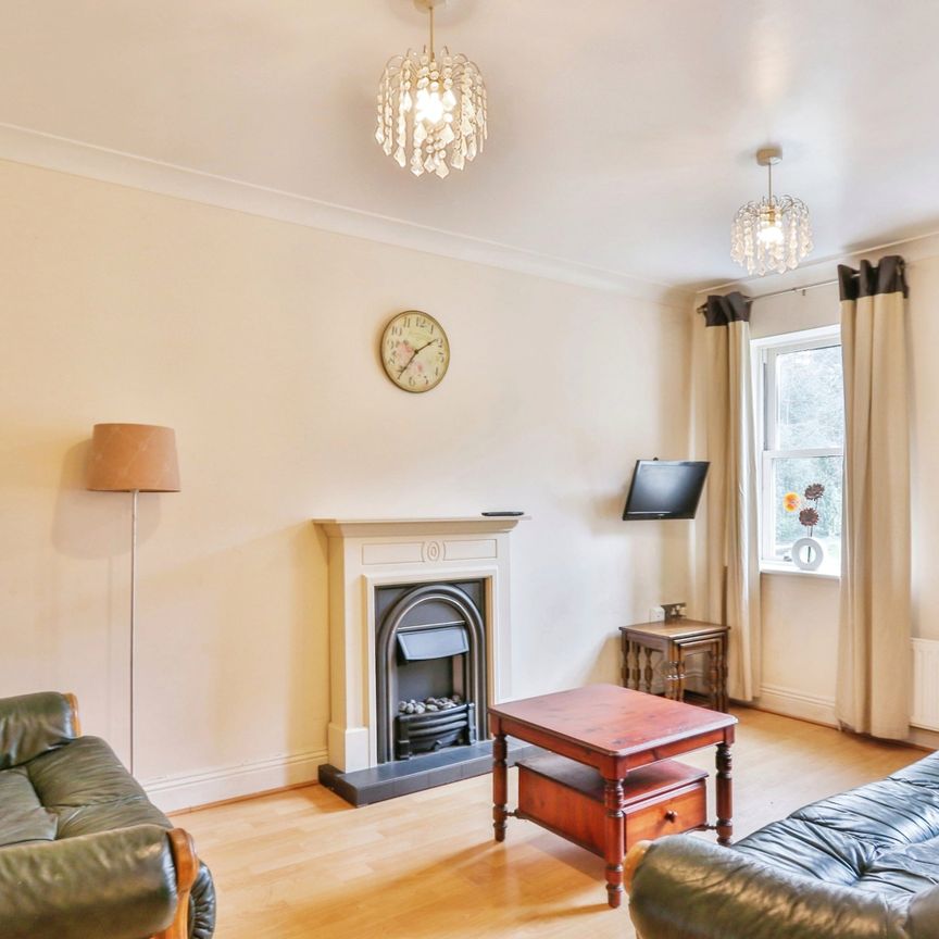 13 Roysdean Manor, BH1, BH1 3PT, Bournemouth - Photo 1