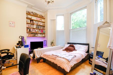 Kidbrooke Park Road, Blackheath, SE3, London - Photo 2