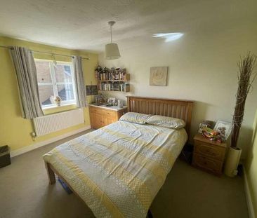 Linden Way, Peatmoor, SN5 - Photo 5