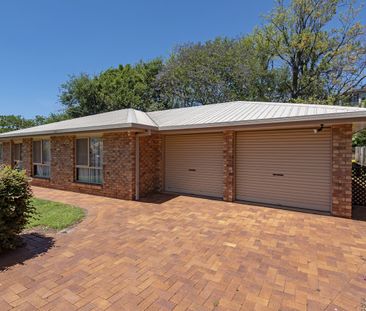 12 Ferguson Street, Mount Lofty - Photo 1