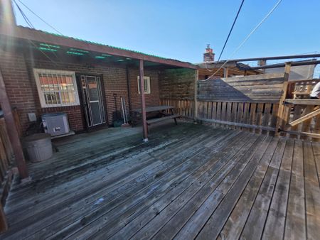 For Lease - 1674 St Clair Avenue, Toronto, Ontario - Photo 3