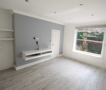 Price £950 pcm - Available Now - Unfurnished - Photo 1