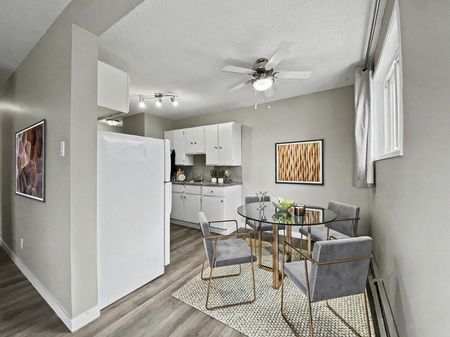 Aspen Apartments - Photo 2