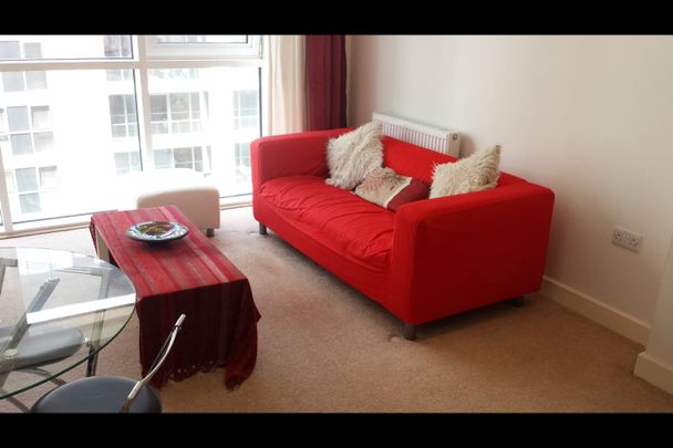 1 Bed Flat, Adriatic Apartments, E16 - Photo 1