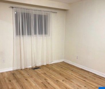 For Lease - 70 Hunt ( main floor ) Avenue, Richmond Hill, Ontario - Photo 5