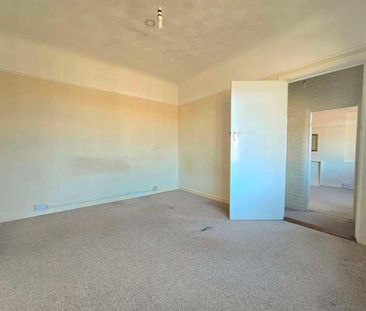 Seaward Gardens, Itchen, SO19 - Photo 1