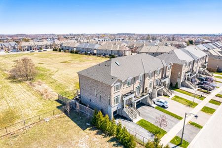 For Lease - 2439 Baronwood Drive, Oakville, Ontario - Photo 2