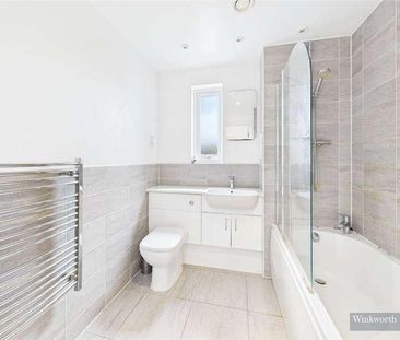 Hythe Road, Surbiton, KT6 - Photo 3