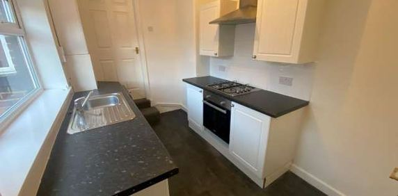 3 bed flat to rent in Sandringham Terrace, Sunderland, SR6 - Photo 2