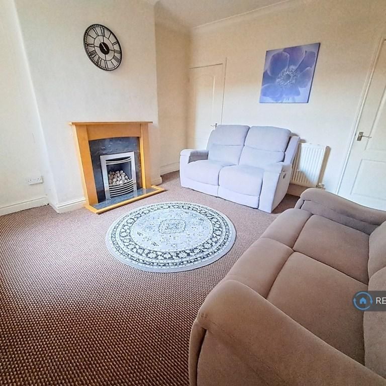 2 bedroom terraced house to rent - Photo 1