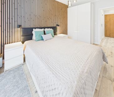 2 pokoje z otwartą przestrzenią i balkonem - Zdjęcie 2