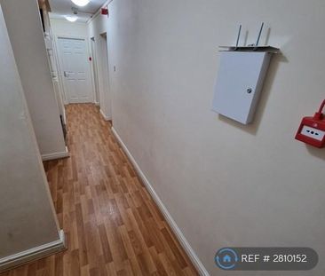 6 bedroom end of terrace house to rent - Photo 3
