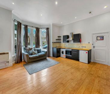 Front Room (Picasso), Flat 2, 55/57 Cathedral Road, Cardiff CF11 9HD - Photo 6
