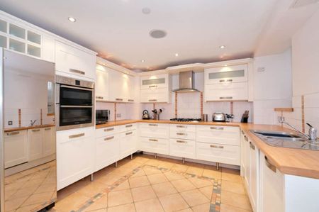 3a Golden Square, Aberdeen, AB10 1RD - Photo 5