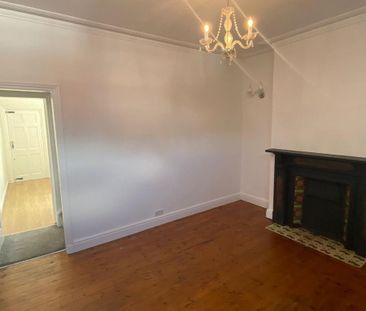 2 bedroom semi-detached house to rent - Photo 6