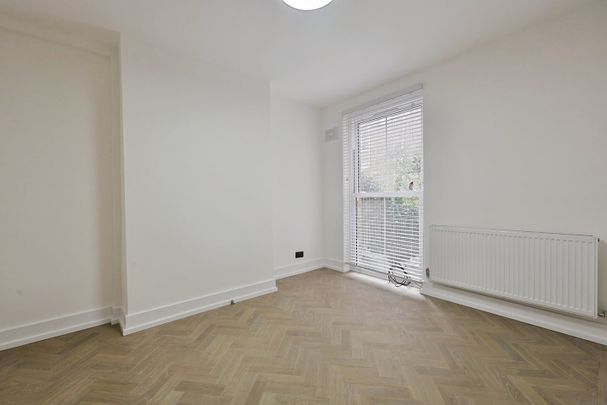 2 Bed Flat, Stanlake Road, W12 - Photo 1