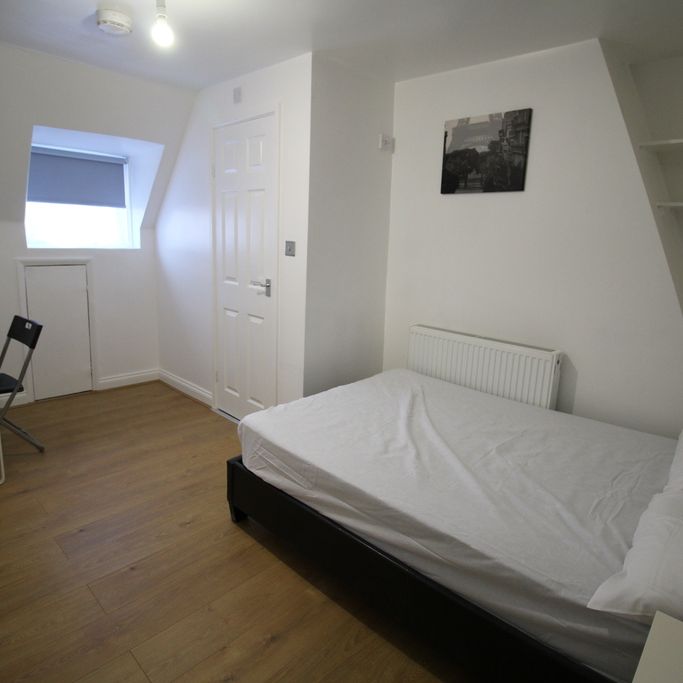 4 Bed Student Accommodation - Photo 1
