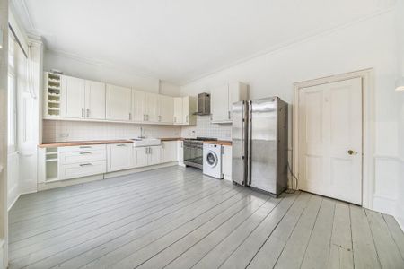 2 bedroom property to rent - Photo 4