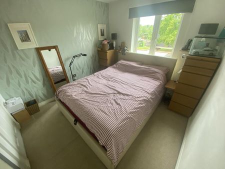 3 bedroom semi-detached house to rent - Photo 5