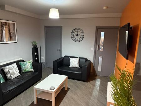 5 bedroom terraced house to rent - Photo 2