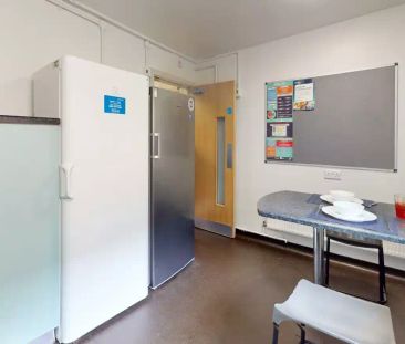 Large Standard Room - Photo 3