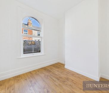 3 bedroom House To Let - Photo 2