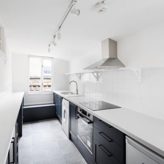 1 Bed Flat - Photo 1