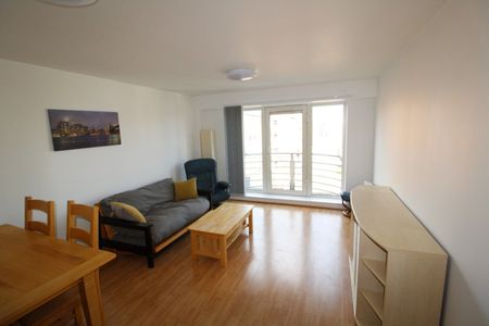 2 Bed Flat, Royal Plaza, S1 - Photo 3
