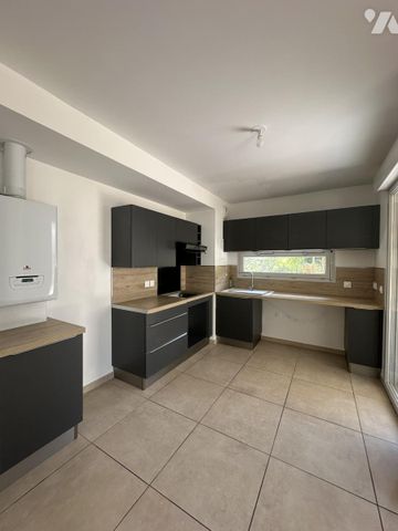 A LOUER APPARTEMENT T3 NON MEUBLE / CHAMPAGNE-AU-MONT-D'OR - Photo 5