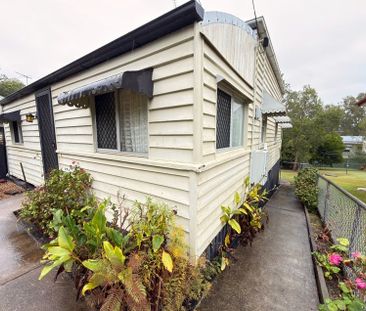 Two Bedroom Home With HUGE Backyard! - Photo 6