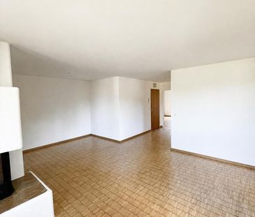 Gemütliche 2.5 Zimmerwohnung mit Cheminée und Sitzplatz im Grünen - Photo 1