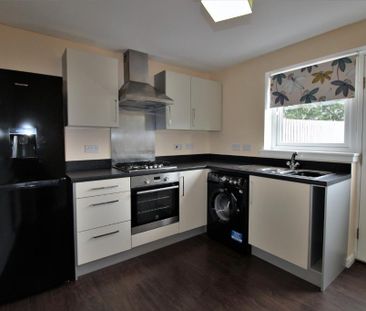 2 bedroom terraced house to rent - Photo 3