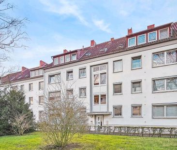 Gemütliche DG Wohnung 3ZKB - Photo 2