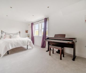 4 bedroom townhouse to rent - Photo 4