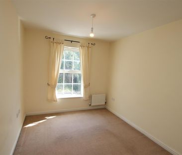 1 bedroom Apartment to let - Photo 5