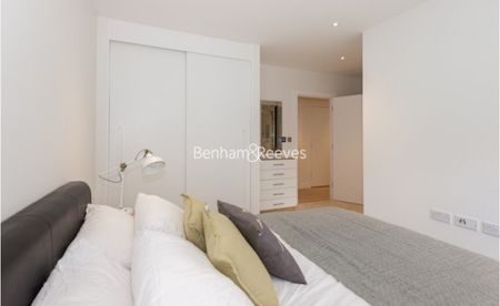 2 Bedroom flat to rent in Heritage Place, Brentford, TW8 - Photo 3