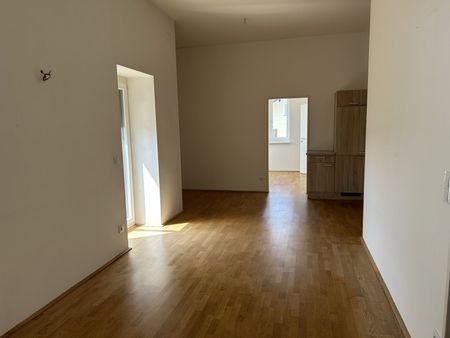 Sonnige 2-Zimmerwohnung mit großem Balkon - unbefristet - Foto 2