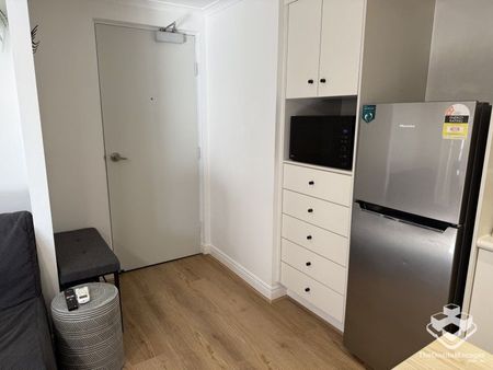 Furnished Affordable 1-Bedroom Studio Apartment with Modern Amenities - Photo 4