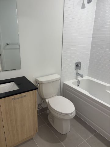 For Lease - 3250 Carding Mill Trail Unit# 322, Oakville, Ontario - Photo 5