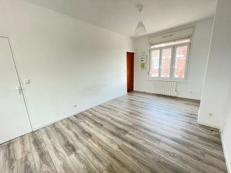 Location Appartement 1 pièce 25m² - Photo 2