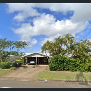 Spacious 2-Bedroom Unit with Private Outdoor Area - Photo 2