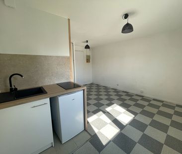 Location Appartement 1 pièce 17m² - Photo 1
