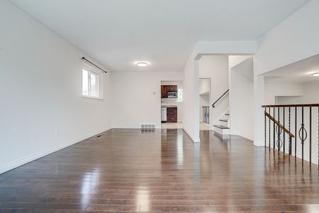 For Lease - 141 Chartland Boulevard, Toronto, Ontario - Photo 4