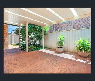 Neat Villa in Prime Lakeside Location - Photo 5